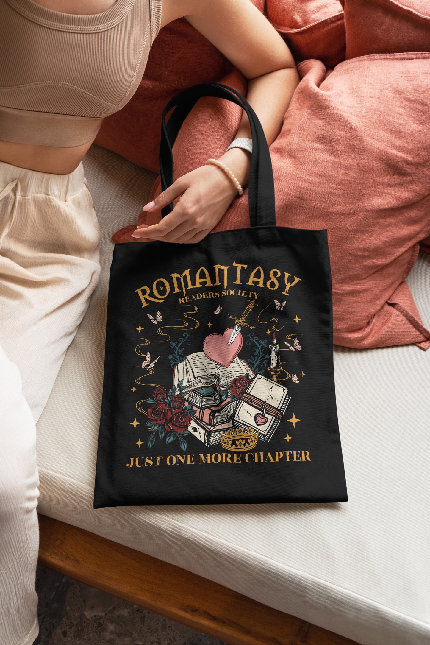 💘 Romantasy Readers Society Tote Bag – “Just One More Chapter”