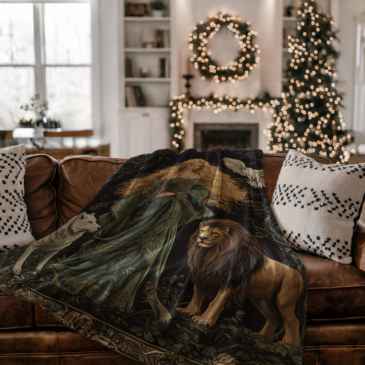 Majestic Fantasy Lion and Wolf Themed Blanket