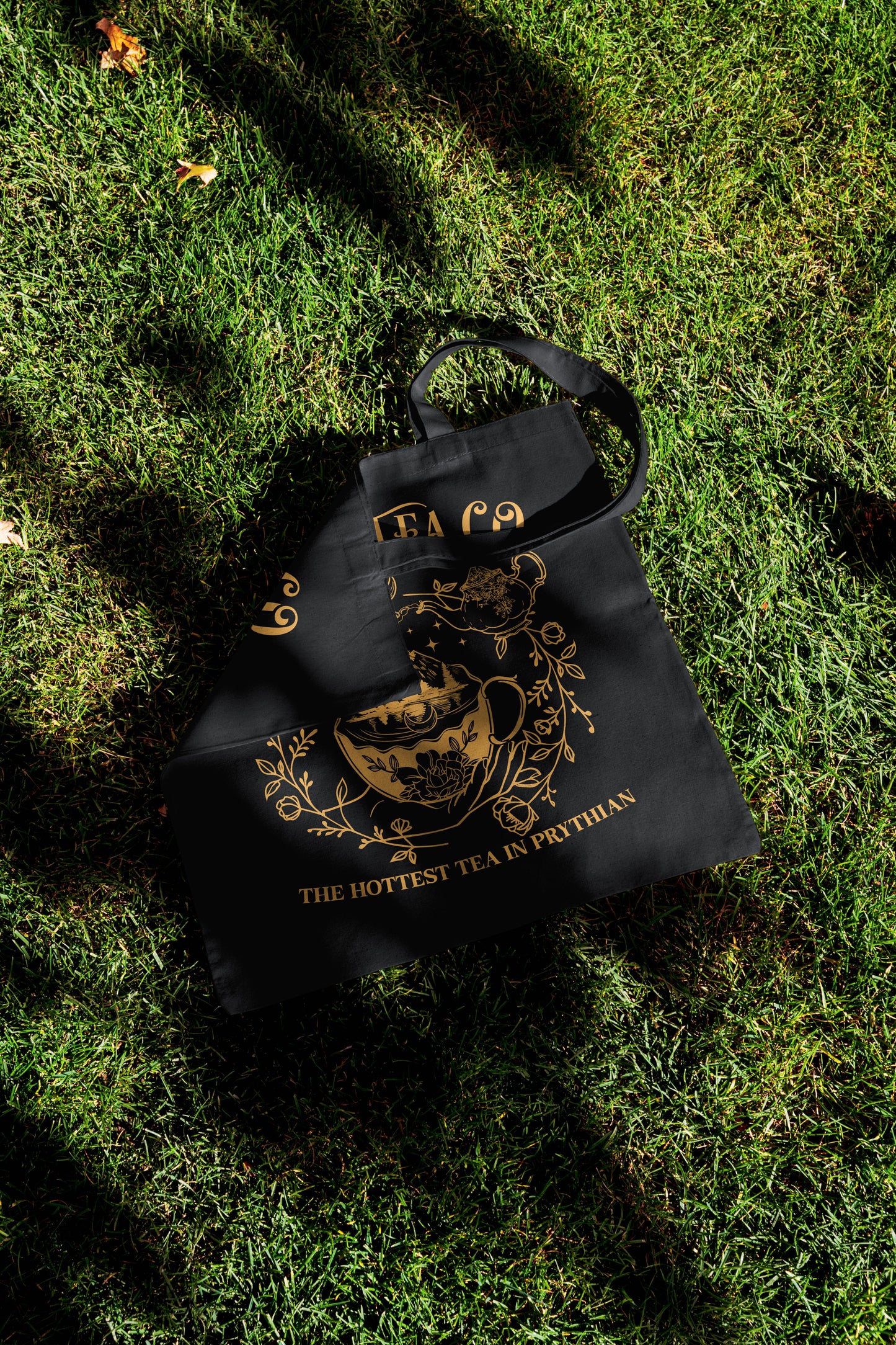 🌿 Suriel Tea Co. Tote Bag – “The Hottest Tea in Prythian” 🖤📚