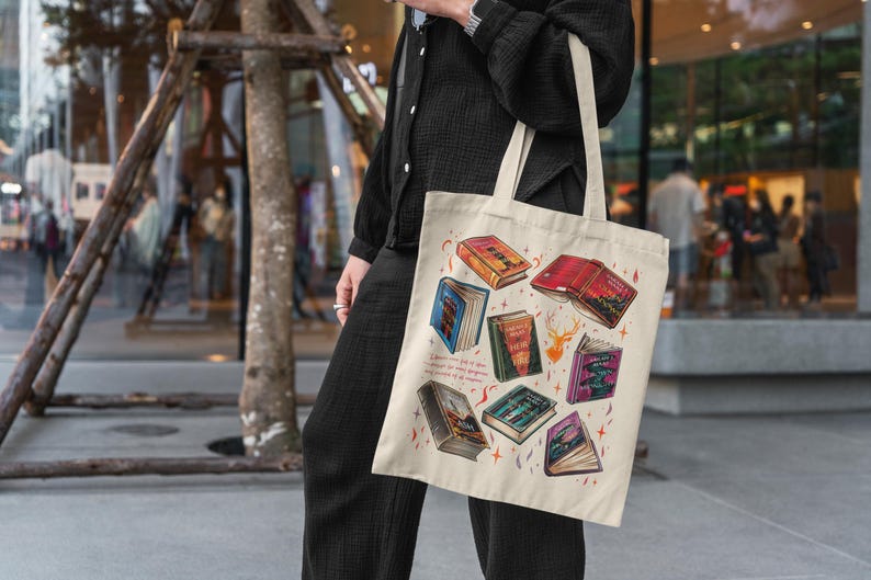 Throne of Glass Book Stack Tote Bag