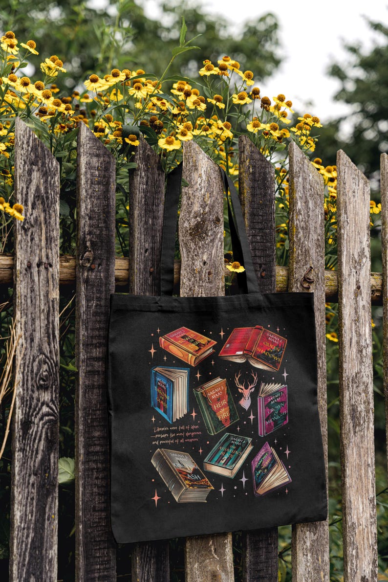 Throne of Glass Book Stack Tote Bag