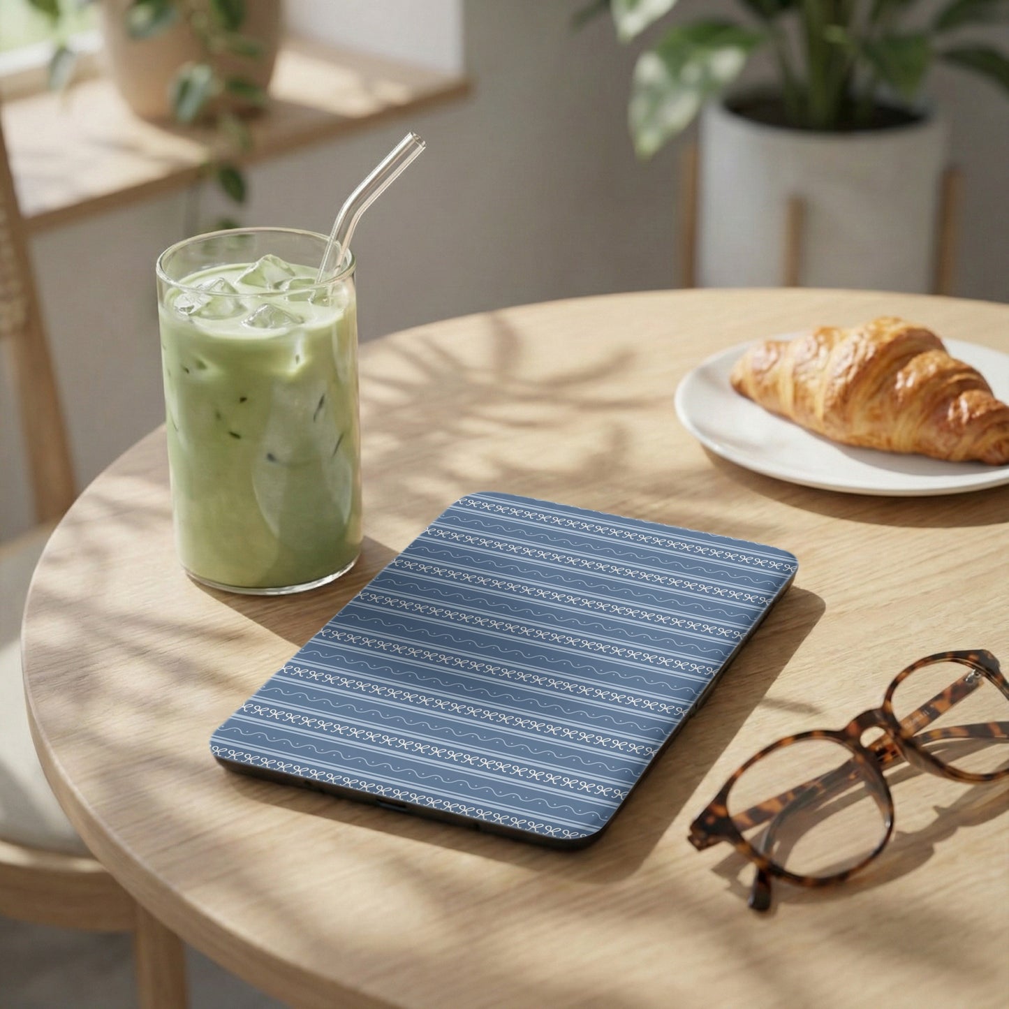 Blue Striped Mousepad with Aligned Patterns Design