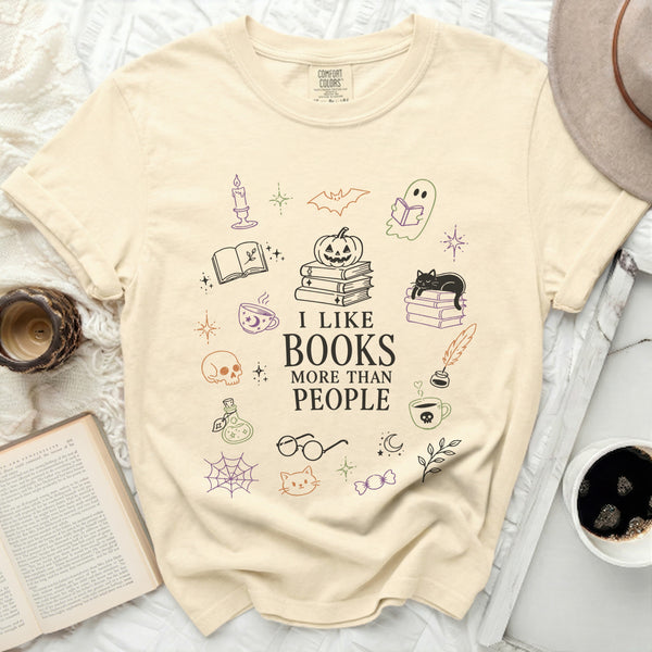 Spooky Reader Every Page a Spell Tee in Ivory