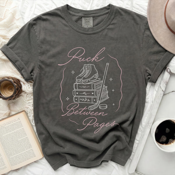 Puck Between Pages Tee in Pepper