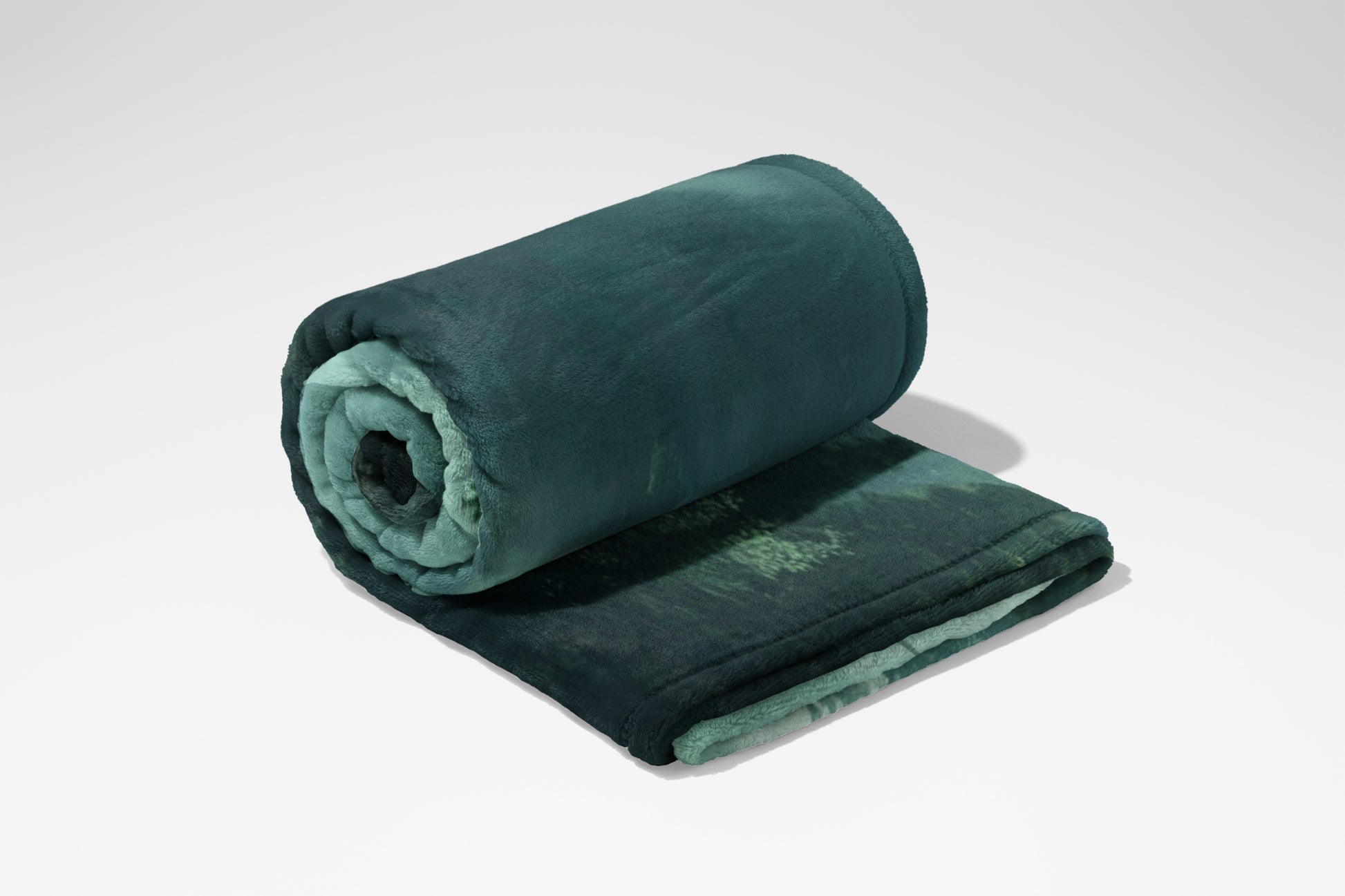 Luxuriously Soft Forest Green Blanket for Cozy Comfort