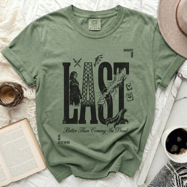 Fourth Wing 'LAST' Tee in Moss