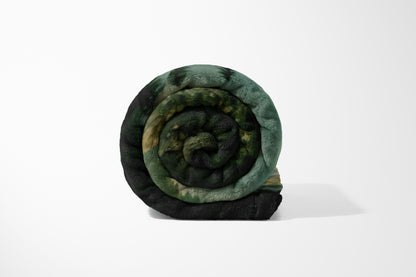 Cozy Green Black Ombre Spiral Throw Blanket