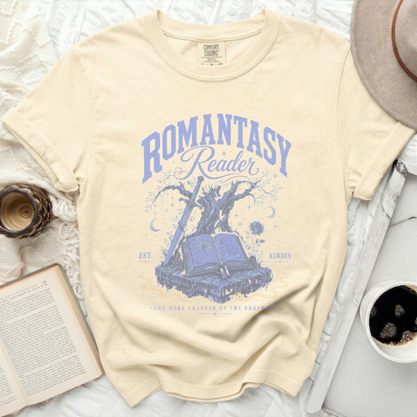 Mystic Romantasy Reader Tee in Ivory