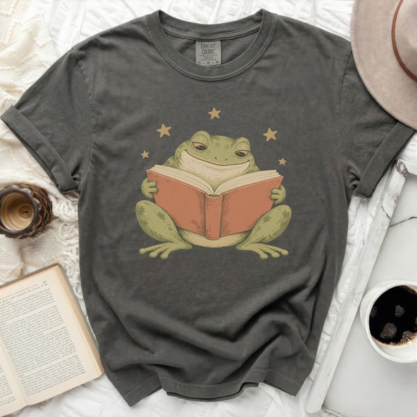 Bookworm Frog Tee in Pepper