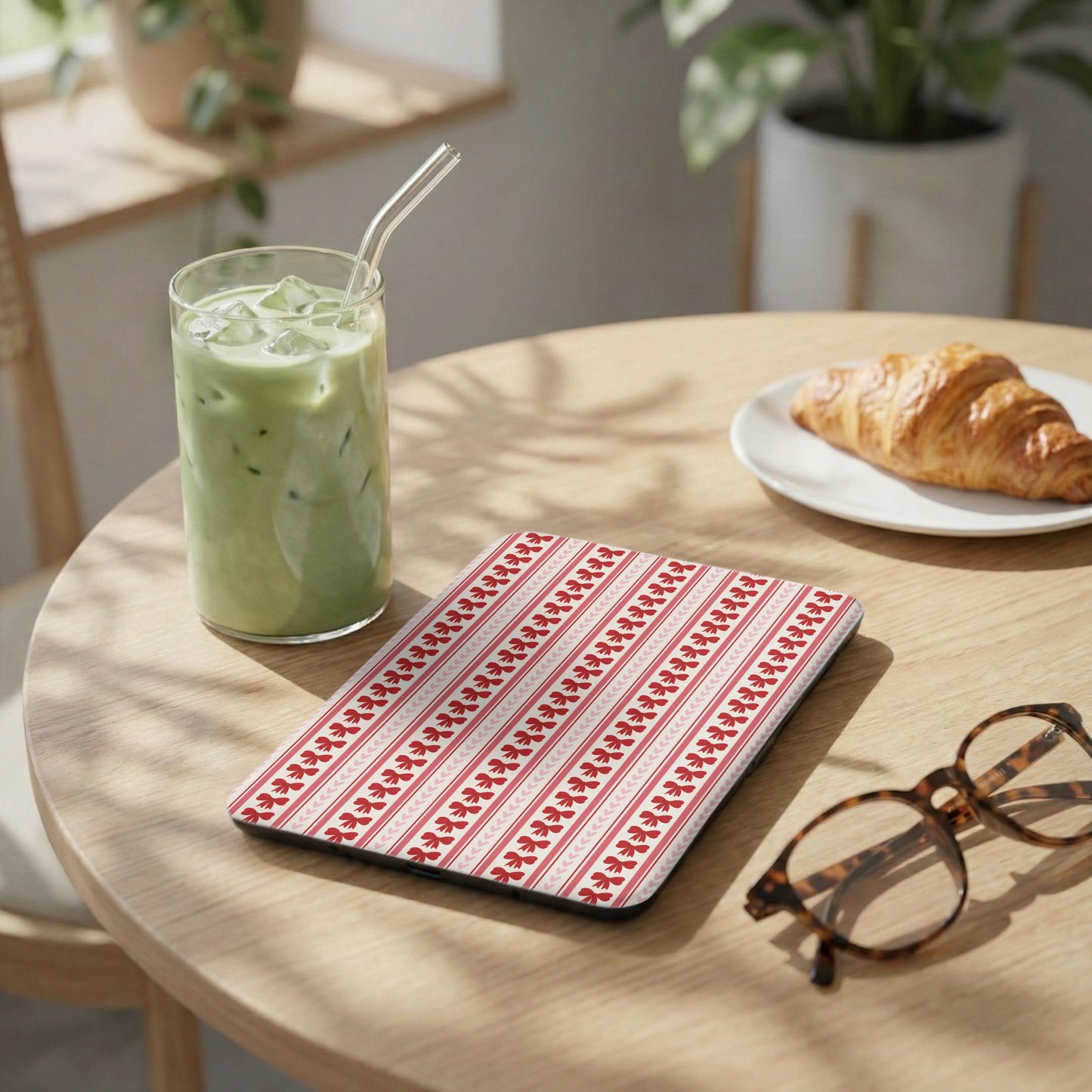 Red and White Striped Pattern Tablet Case