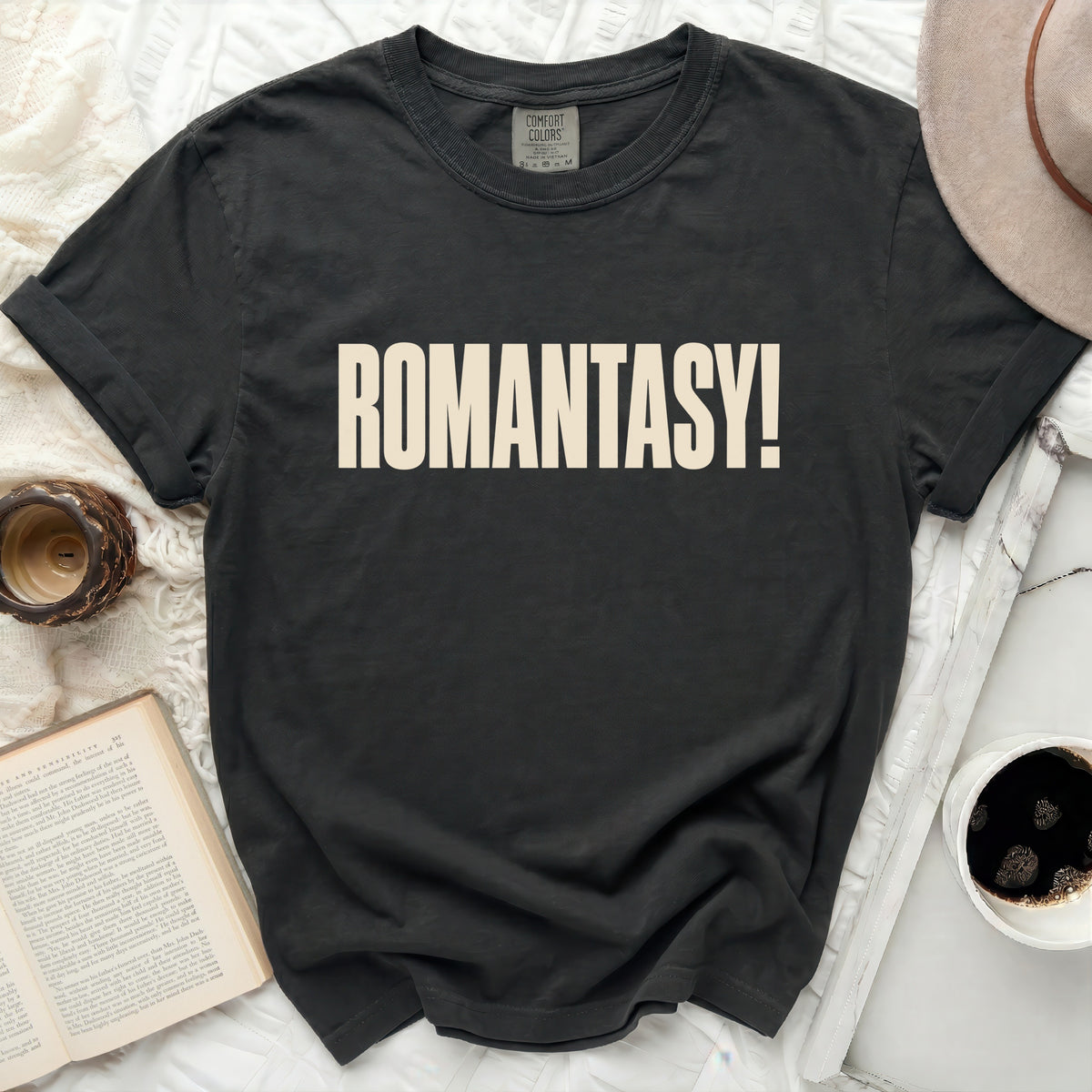 Romantasy Reader Tee