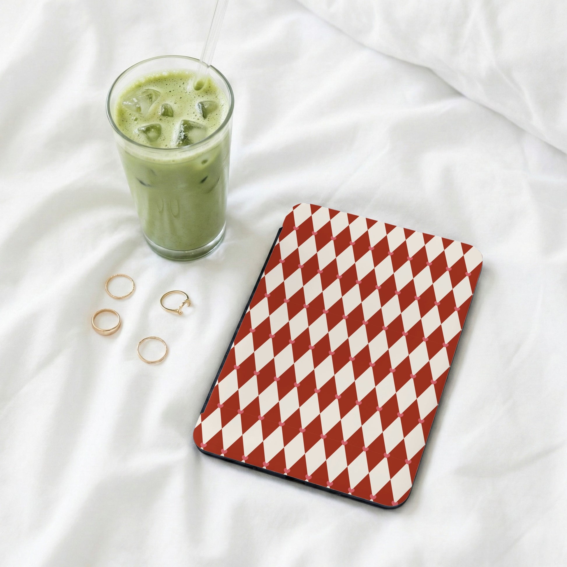 Red and White Harlequin Pattern Tablet Case