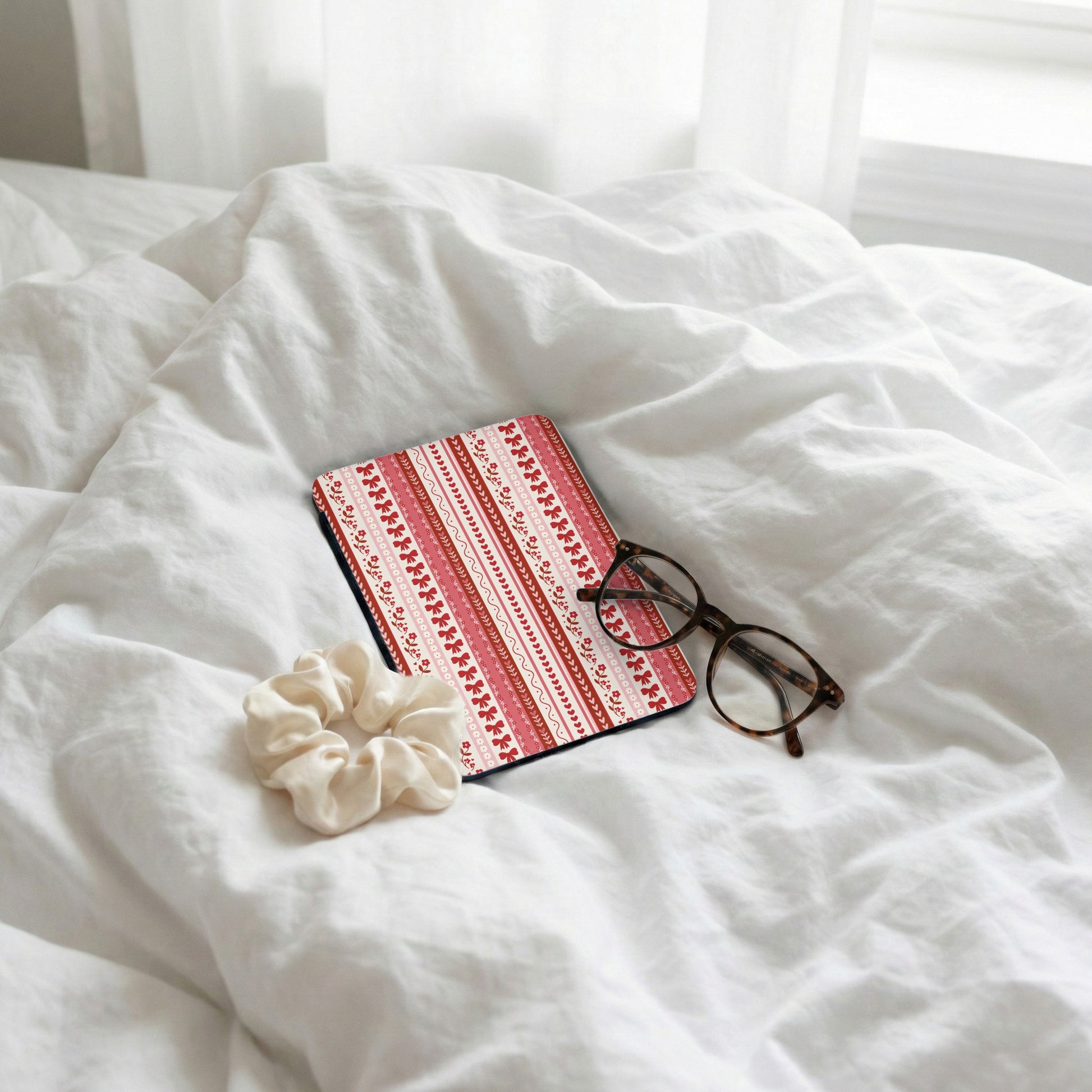 Stylish Red and White Patterned Tablet Case