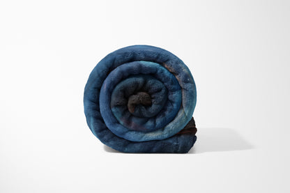 Cozy Plush Blue Blanket for Ultimate Comfort
