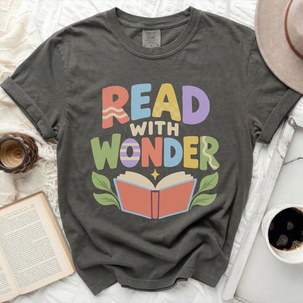 Read With Wonder Tee in Pepper