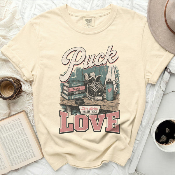 Puck Love Vintage Hockey Story Tee in Ivory