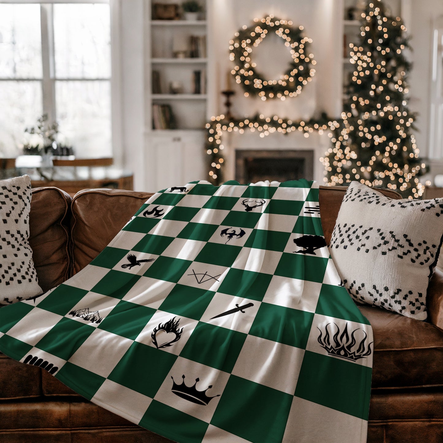 Cozy Green and White Patterned Blanket for Living Room