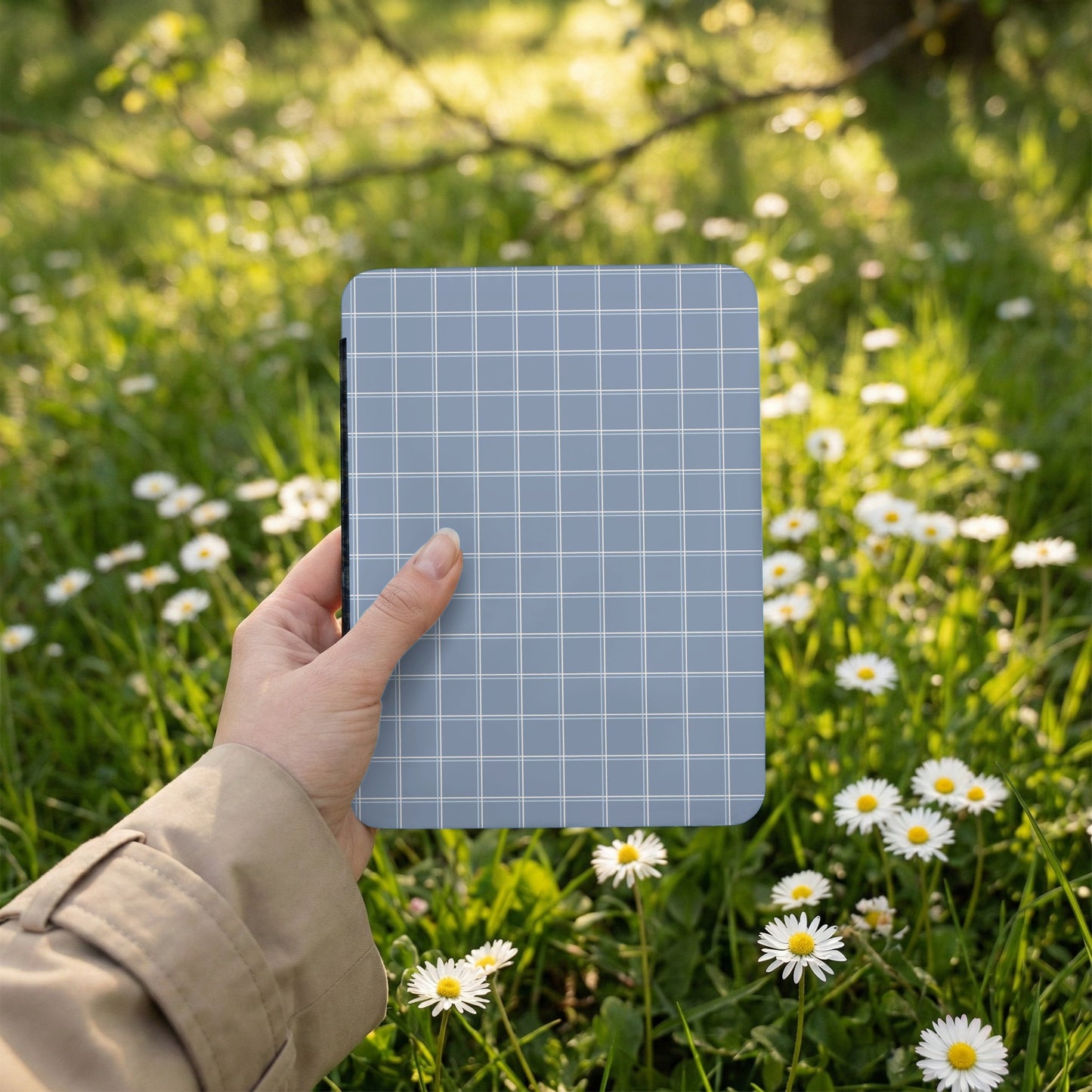Gray Checkered Pattern on Blue Kindle Case Cover