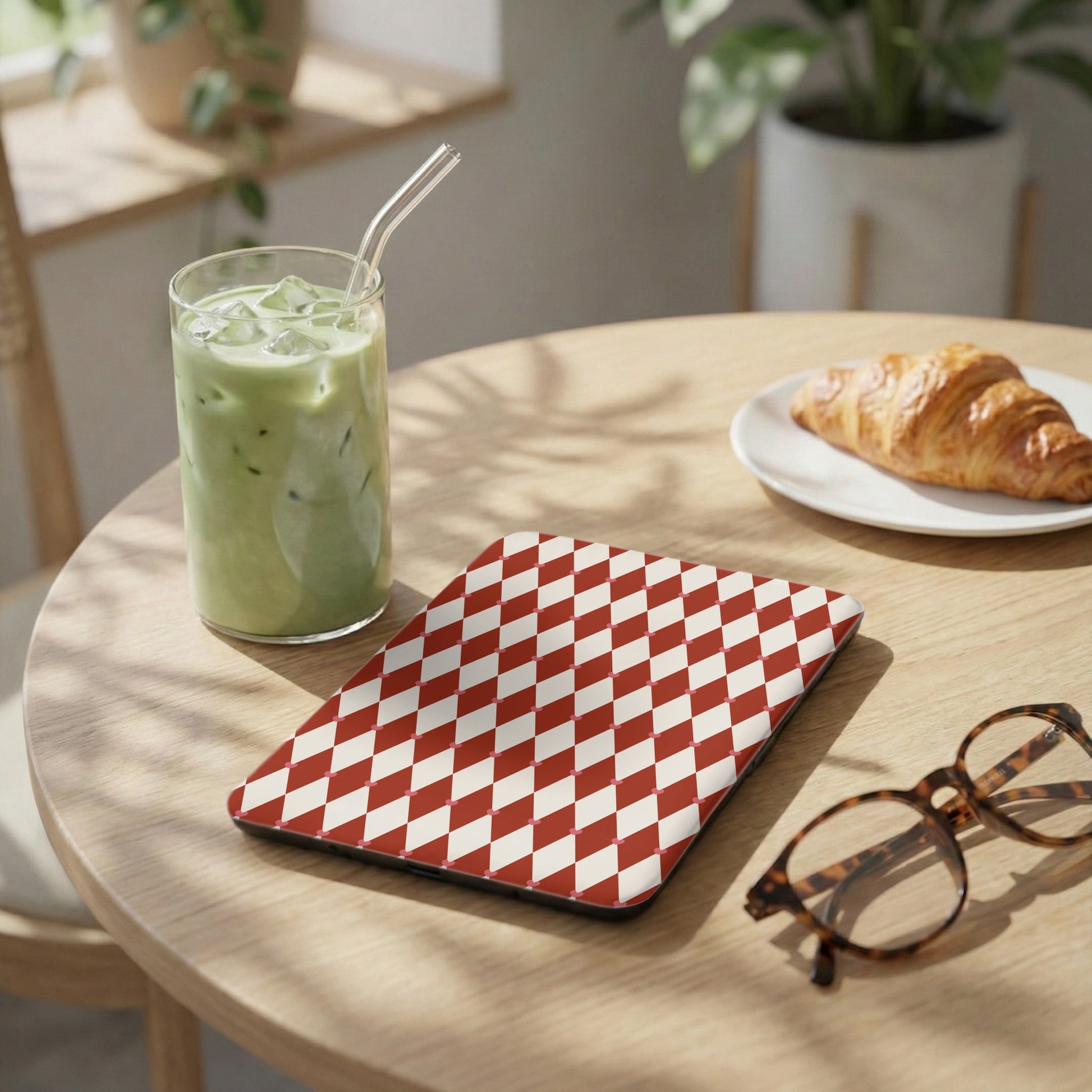 Red and White Diamond Pattern Tablet Case Product