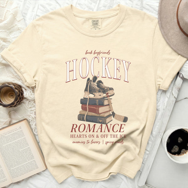 Book Boyfriends Hockey Romance Spicy Reads Tee in Ivory