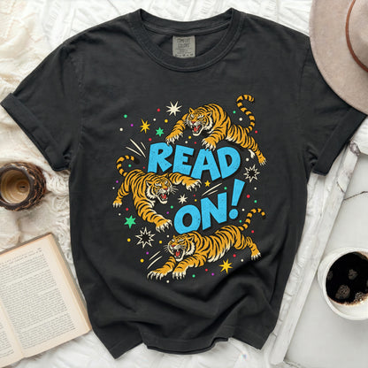 Dark grey t-shirt with three tigers and text that reads "READ ON!".