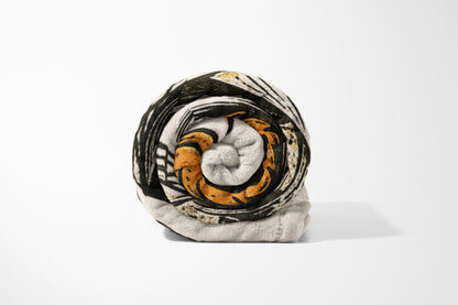 Plush Blanket with Stylish Abstract Design