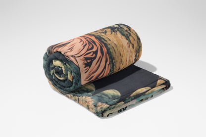 Floral Patterned Cozy Blanket for Home Decor