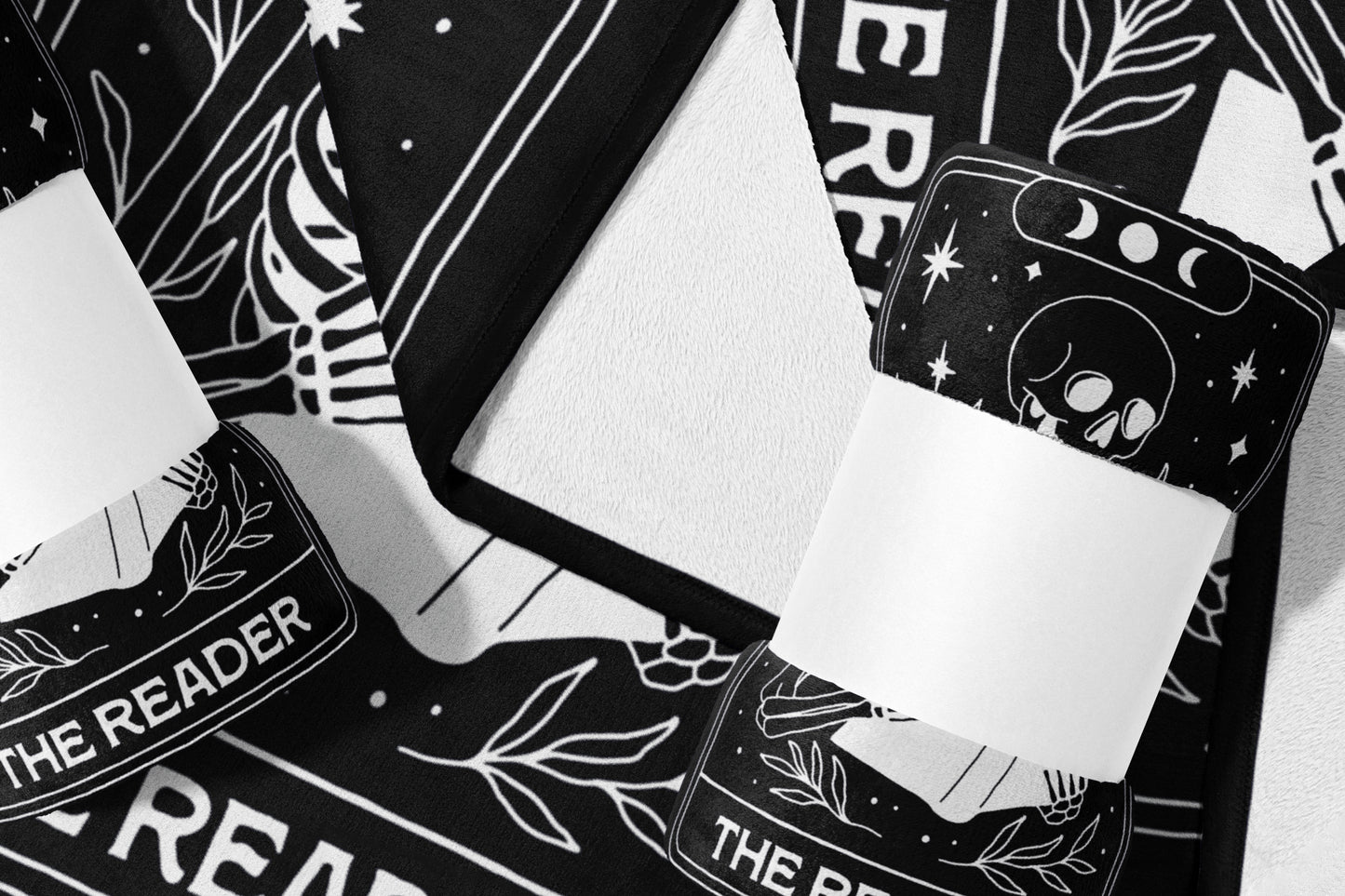 Mysterious Skull Theme Blanket for Cozy Winter