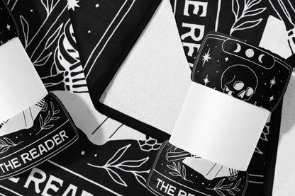 Mysterious Skull Theme Blanket for Cozy Winter