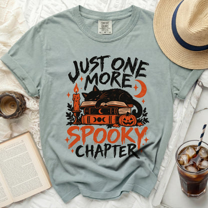 Just one more spooky chapter t-shirt with cat reading books.