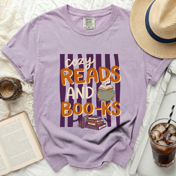 Cozy Reads & Boo-ks Tee in Orchid