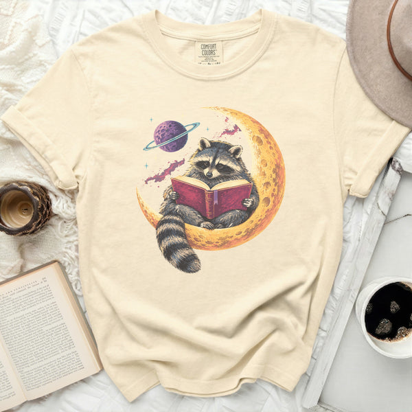 Cosmic Raccoon Reader Tee in Ivory