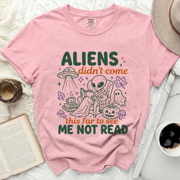Cozy Alien Reader Tee in Blossom
