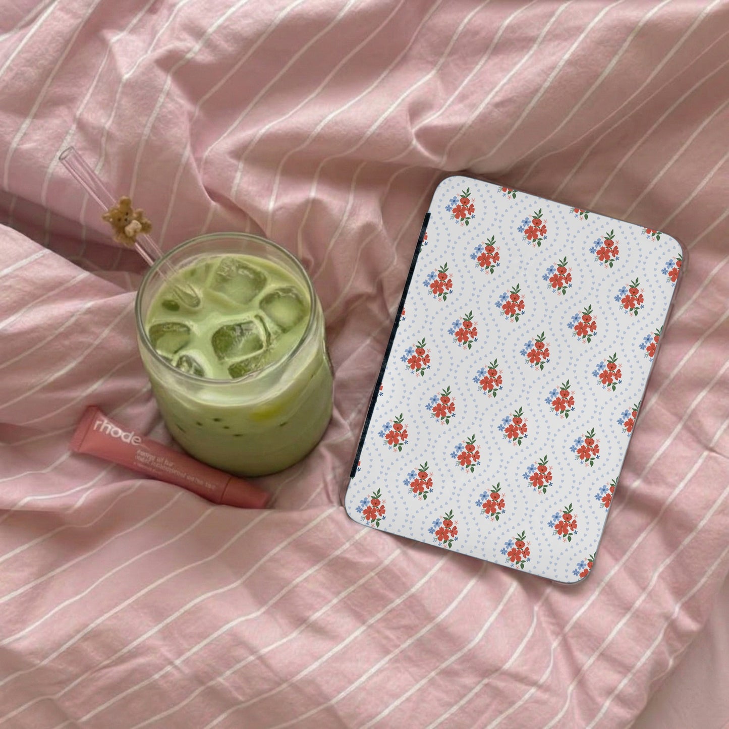 Vintage Floral Pattern iPad Cover with Pink Stripes