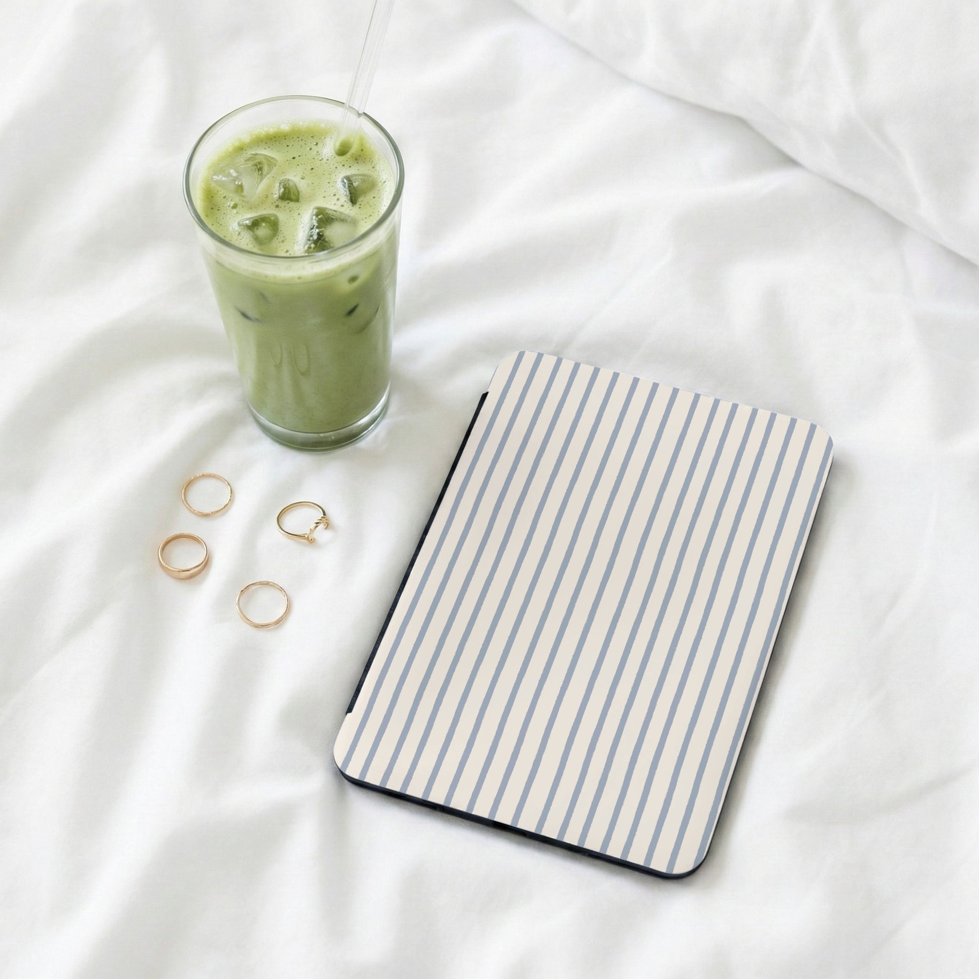 Elegant Striped Design Slim Case for Tablets and E-readers