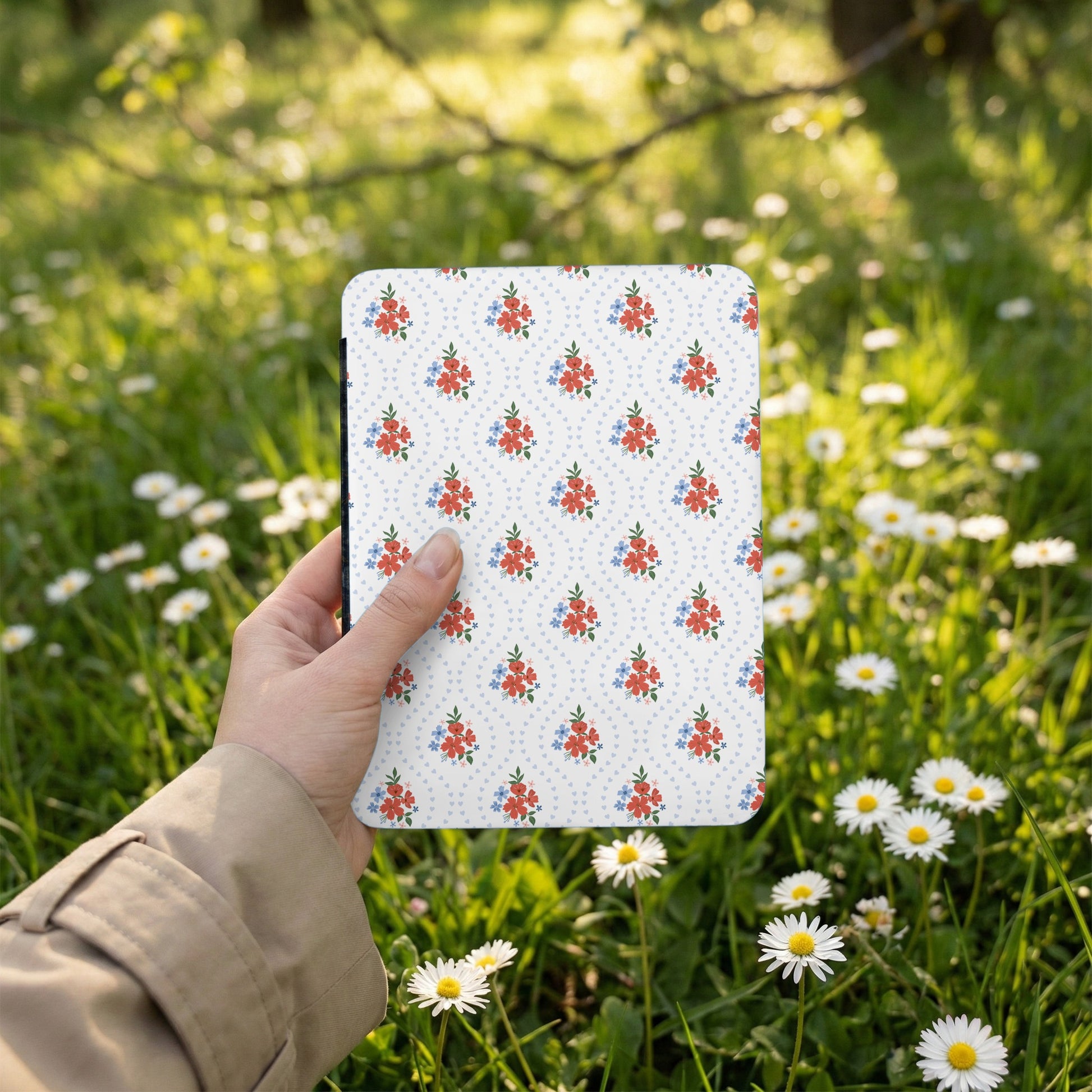 Floral Patterned Notebook Cover Perfect for Nature Lovers