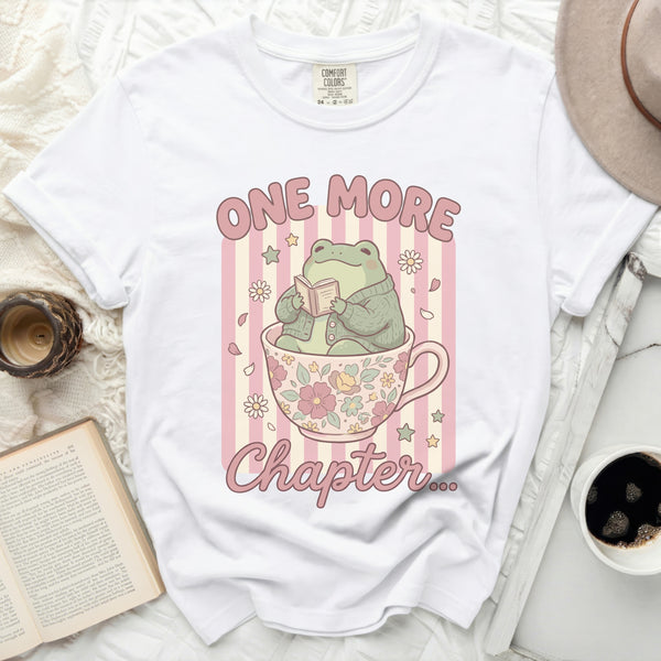 Cozy Reader Frog Teacup Tee in White