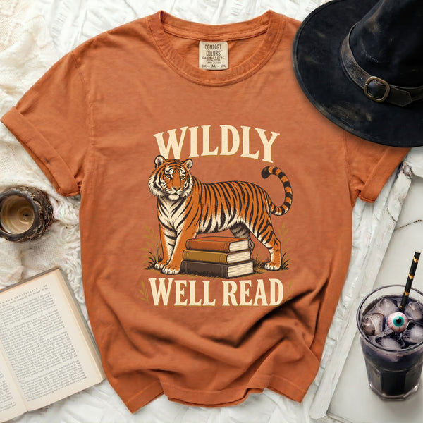 Wildly Well Read Tee in Yam