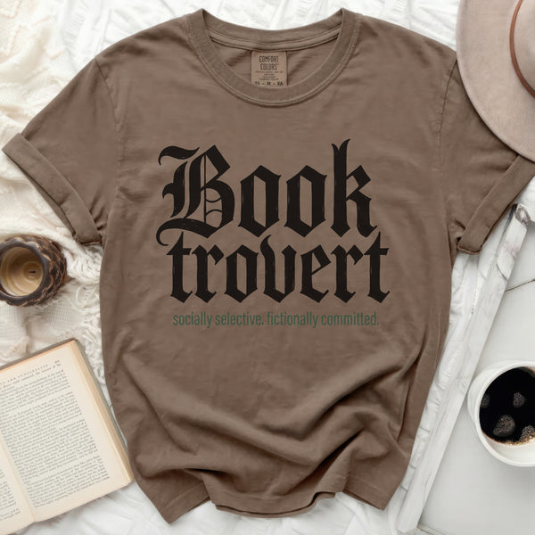 Booktrovert Tee in Espresso