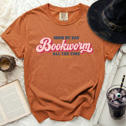 Mom Bookworm Tee