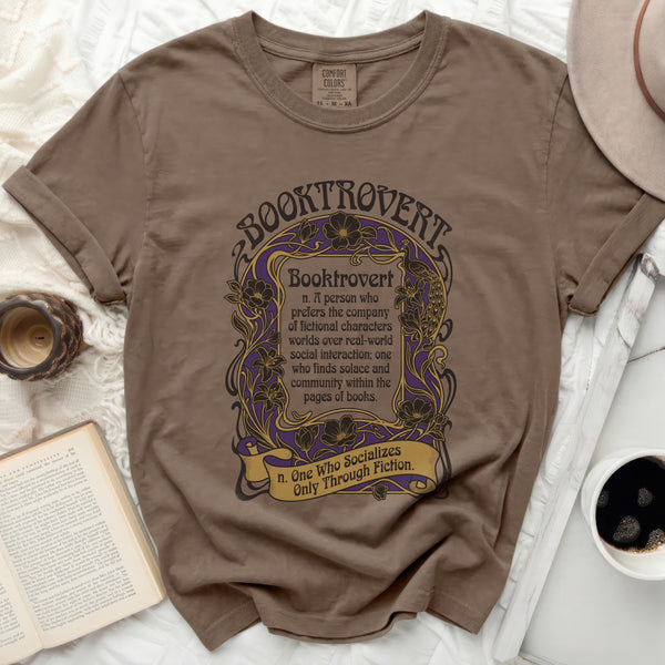 Booktrovert Statement Tee in Espresso