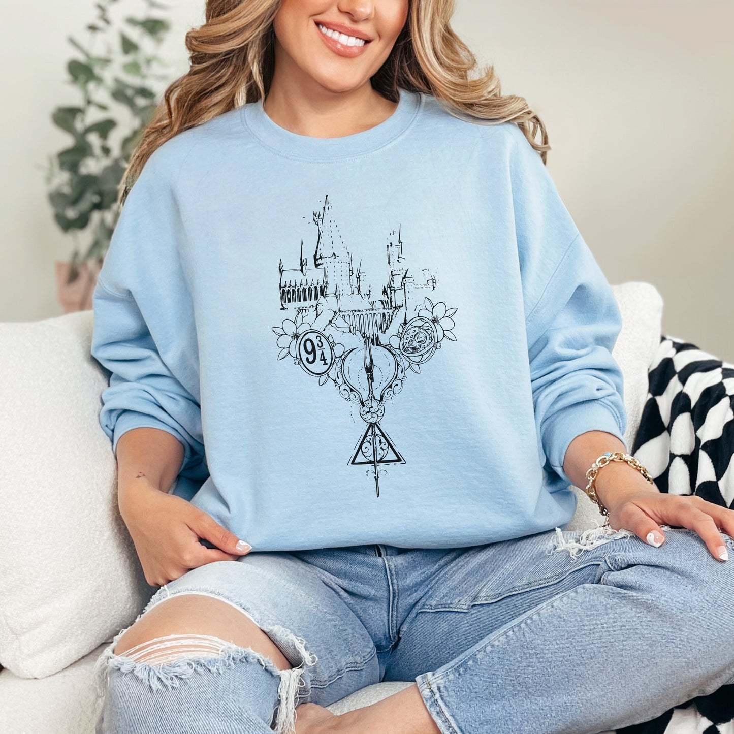 ✨ Harry Potter-Inspired "Magical World" Sweatshirt