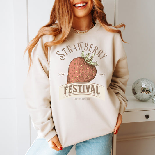 Vintage Strawberry Festival Sweatshirt 🍓