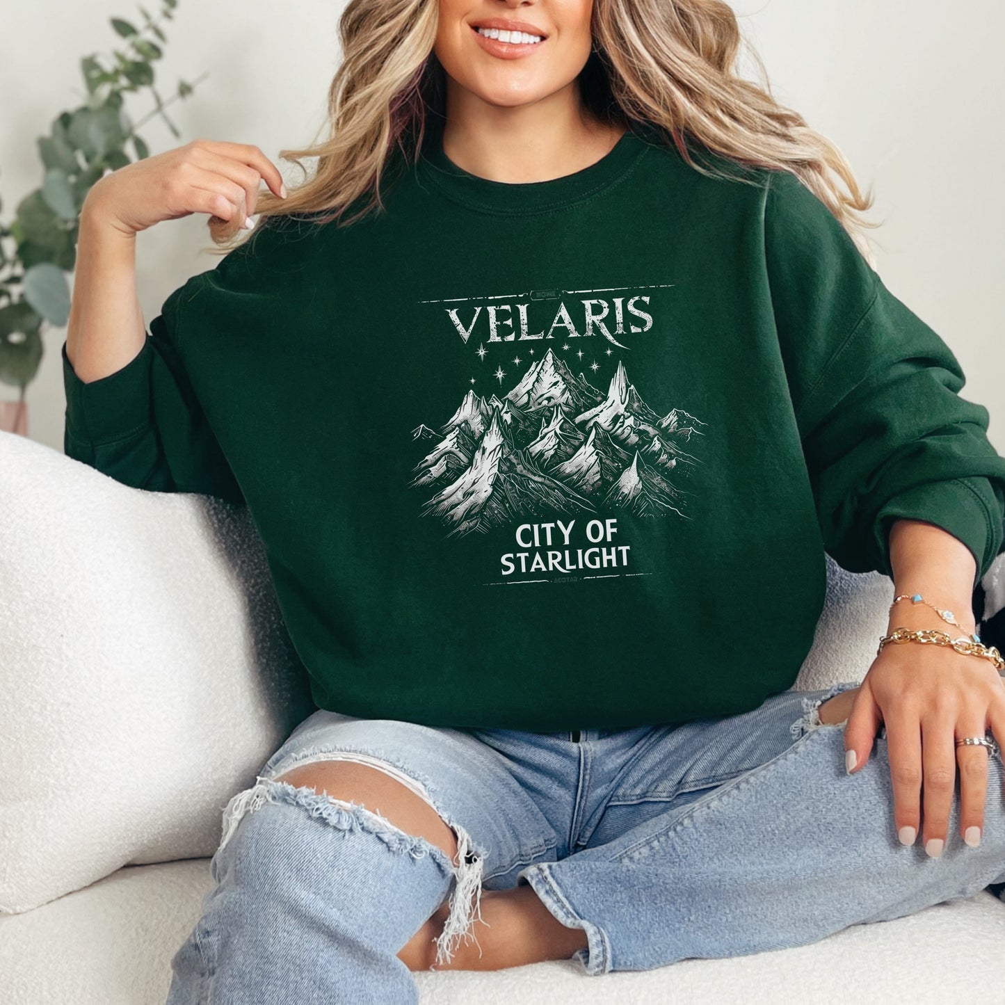 🌌 Velaris Sweatshirt – Embrace the Magic of the Night