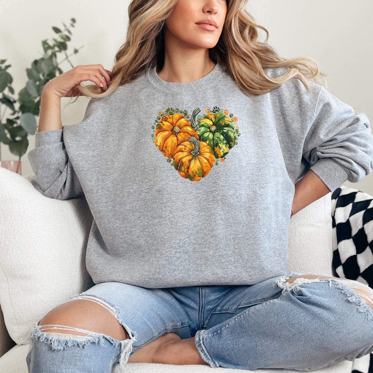 🍂 Heart-Shaped Pumpkin Harvest Sweatshirt 🍂