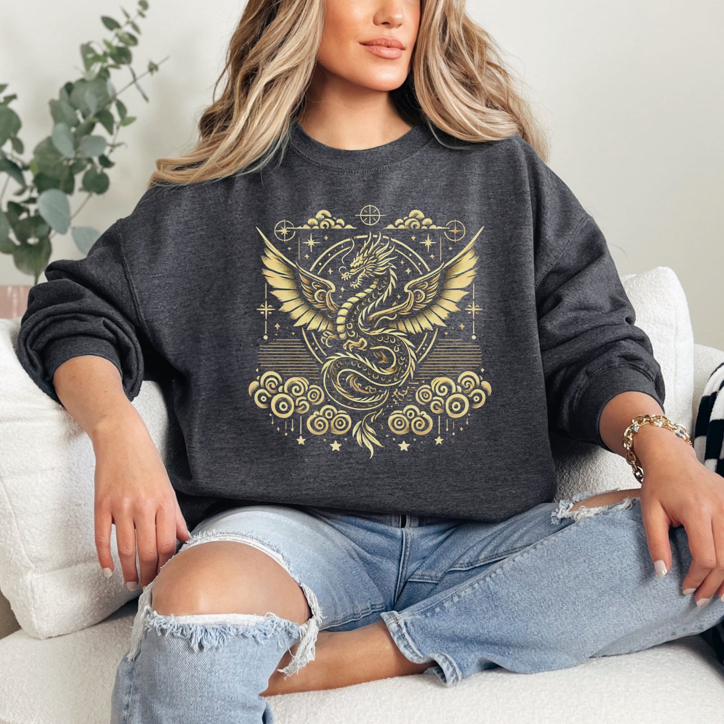 🔥 Fourth Wing Dragon Sweatshirt - Mythical Basgiath War College Design 🔥