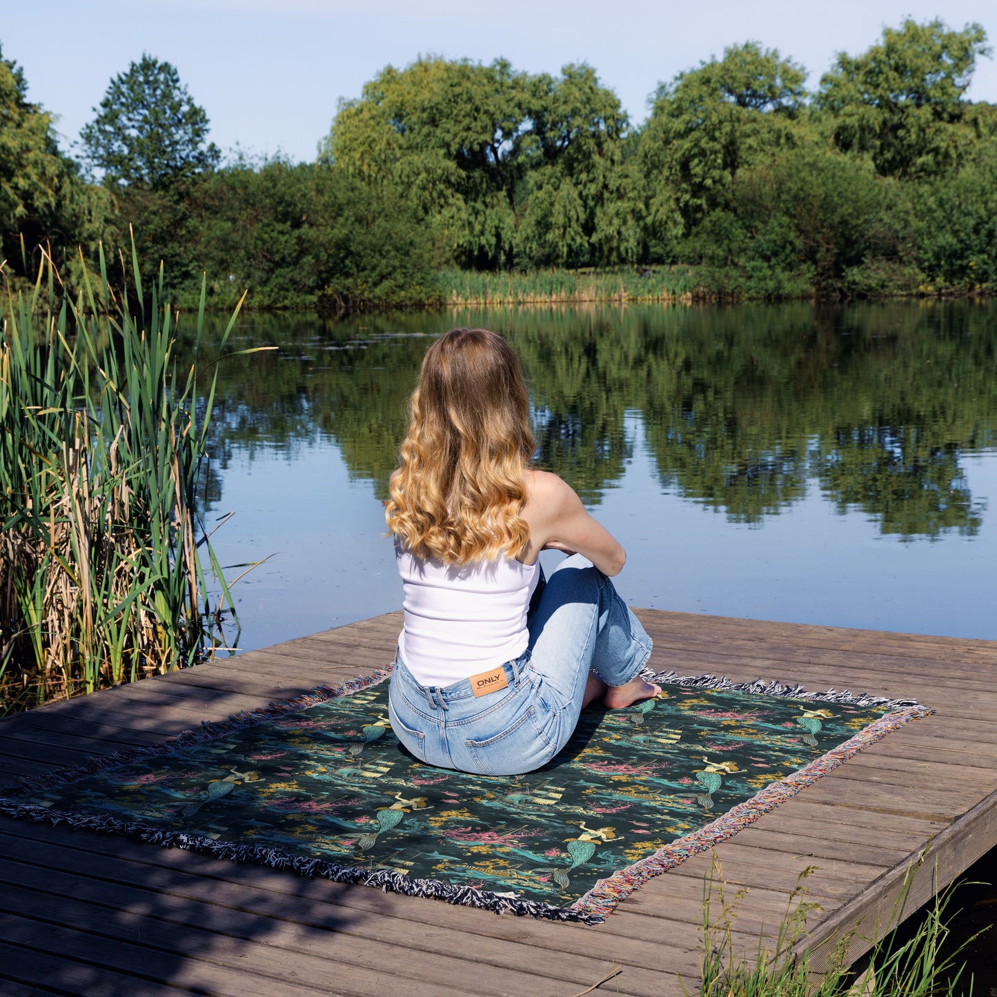 Toile de Jouy Ocean-Themed Woven Blanket 🌊🧜‍♀️