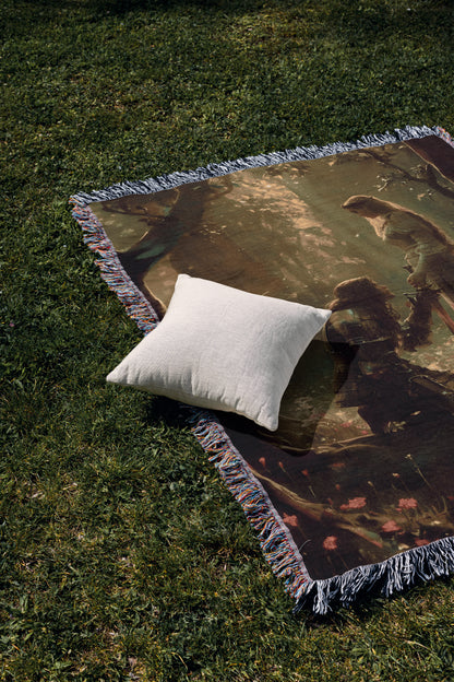 🌿 The Chivalrous Knight Woven Tapestry Blanket