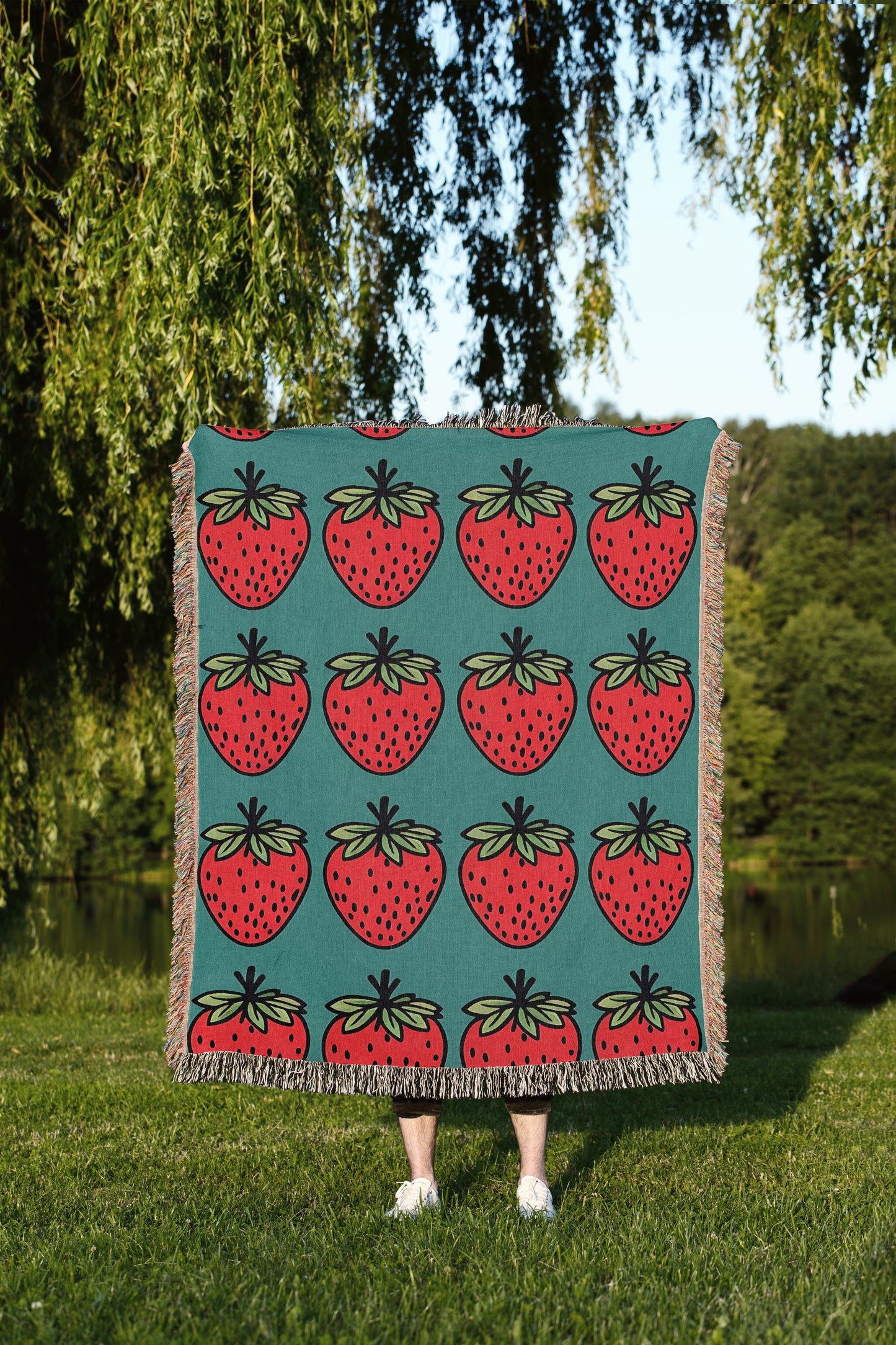 Strawberry Delight Woven Blanket 🍓