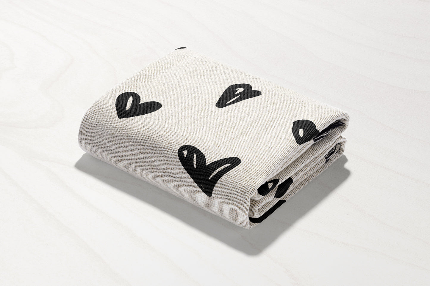 Minimalist Heart Pattern Throw Blanket 🖤